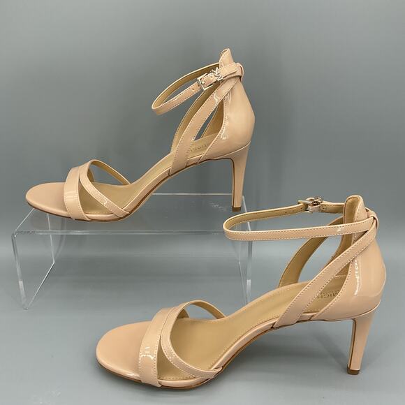 NEW Michael Kors Women’s Kimberly Faux Patent Leather Sandals Beige Size 10M - Picture 2 of 10